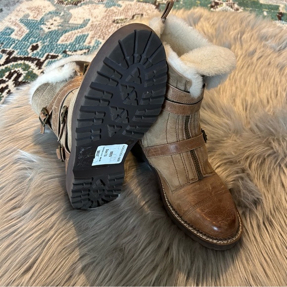 Arturo Chiang Brown Shearling Lined Boot - Picture 4 of 9